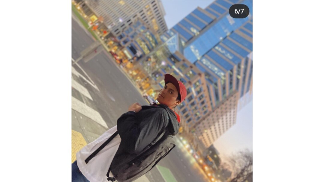 Él es Paolo Rodríguez Trujillo, peruano de 23 años que se encuentra en Sacramento, California, parte del programa program "Work and Travel". Foto: Cortesía.