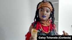 Ceicy Tchavala, artista angolana