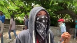 Manifestan Pran Lari pou Mande Demisyon Chèf Polis Nasyonal Ayiti