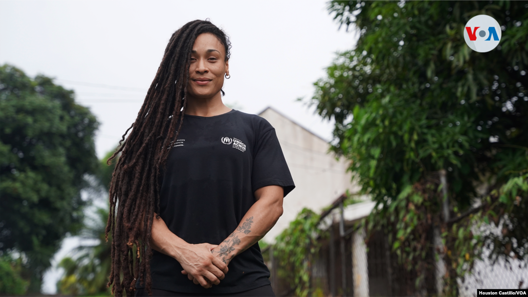 “Cada pelea ha sido difícil, pero la más difícil no ha sido en un ring, sino en las calles y contra la indiferencia. Muchas personas han sido forzadas a dejar sus países para salvar su vida y han encontrado refugio en nuestro país", dice Hanna Gabriels, colaboradora de ACNUR.