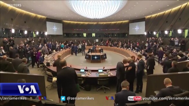 Ministrat e jashtëm të NATO-s diskutojnë krizën në Ukrainë