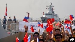 中國海軍邯鄲號導彈護衛艦訪問馬尼拉。（2019年1月17日）