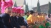 ပင်လုံစာချုပ် ချုပ်ဆိုသည့် နှစ် ၇၀ ပြည့် အထိမ်းအမှတ် အခမ်းအနားကျင်းပစဉ် တက်ရောက်လာသည့် တိုင်းရင်းသားများ။