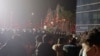 生产抗原检测试剂盒、全自动核酸提取仪等防疫产品的重庆大渡口中元汇吉药厂星期六（1月7日）爆发数以百计的员工聚集在厂区游行抗议，一度警方发生冲突。