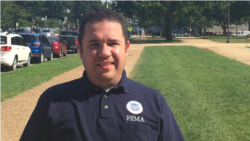 Daniel Llargués de FEMA dialoga sobre la emrgencia en Louisiana