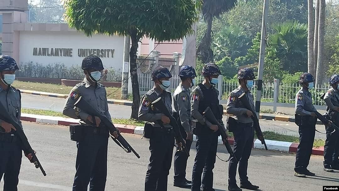 မော်လမြိုင်တက္ကသိုလ်အနီး 