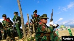 တအောင်းလက်နက်ကိုင် TNLA တပ်ဖွဲ့ဝင်များ
