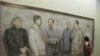 第一代中国领导人（国画）：右起：邓小平、毛泽东、朱德、 周恩来、刘少奇、陈云。（美国之音张楠拍摄）