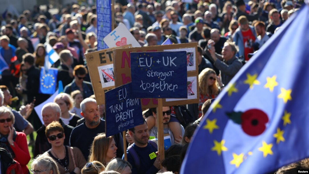 Demonstranti u centru Londona, 20. oktobra 2018. 