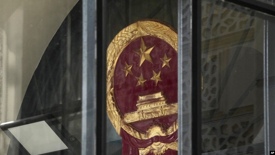 中國駐倫敦大使館。（美聯社照片）