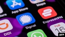 資料照：一支手機屏幕上顯示的應用程序Signal的標識。