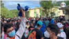 En la imagen un grupo de nicaragüenses esperan ser vacunados por autoridades de salud de Honduras. [Foto: VOA/Donaldo Hernández].