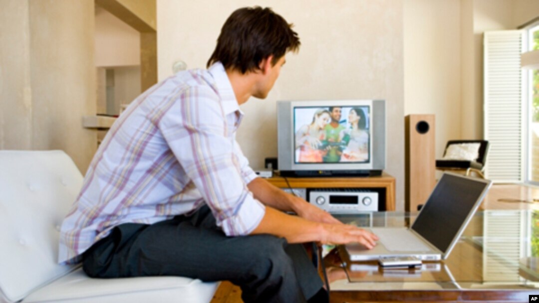 Multi-tasking has a negative impact on productivity and affects a person's ability to pay attention.