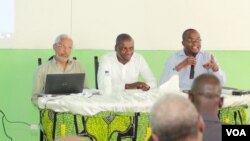 Angola Fernando Pacheco (esquerda) do Observatorio Politico e Social de Angola (OPSA) e Berlarmino Jelembi director da ADRA (à direita)