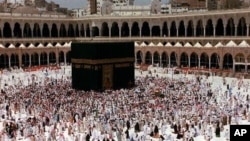Hoton Ka'aba kennan, dake kasar Saudiyya. 