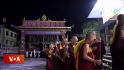 རྒྱུད་སྟོད་མཁན་ཟུར་ངག་དབང་འབྱོར་ལྡན་མཆོག་གདན་ས་དགའ་ལྡན་དུ་ཤར་པ་ཆོས་རྗེའི་ཁྲིར་མངའ་གསོལ་ཞུས།