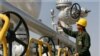Petróleo, um dos poucos produtos que beneficiaram 