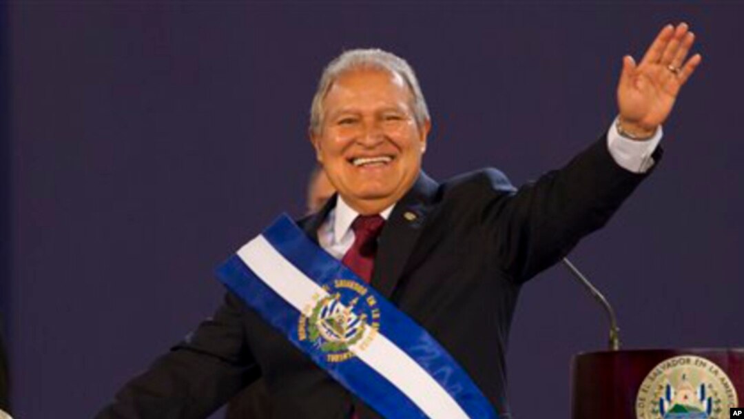 El presidente Salvador Sánchez Cerén es uno de los líderes históricos del FMLN.