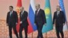 Rossiya Prezidenti Vladimir Putin (chapdan ikkinchi) Markaziy Osiyo rahbarlari bilan, Ostona, Qozog'iston, 2022-yil, 14-oktabr