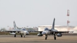 1月7日，台灣空軍防禦戰機在台中清泉崗空軍基地舉行的戰備演習中緊急起飛。
