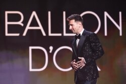 Dan wasan PSG Lionel Messi ya yi magana bayan da ya lashe kofin Ballon d'Or na 2021.