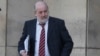 El juez federal argentino Claudio Bonadio sale del Tribunal de Justicia Federal en Buenos Aires, Argentina, el 20 de abril de 2015. Bonadio, que murió el martes 4 de febreo de 2020, llevaba una investigación sobre el ataque a la AMIA en 1994.