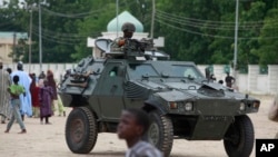 Sojojin Najeriya cikin mota mai sulke a Maiduguri