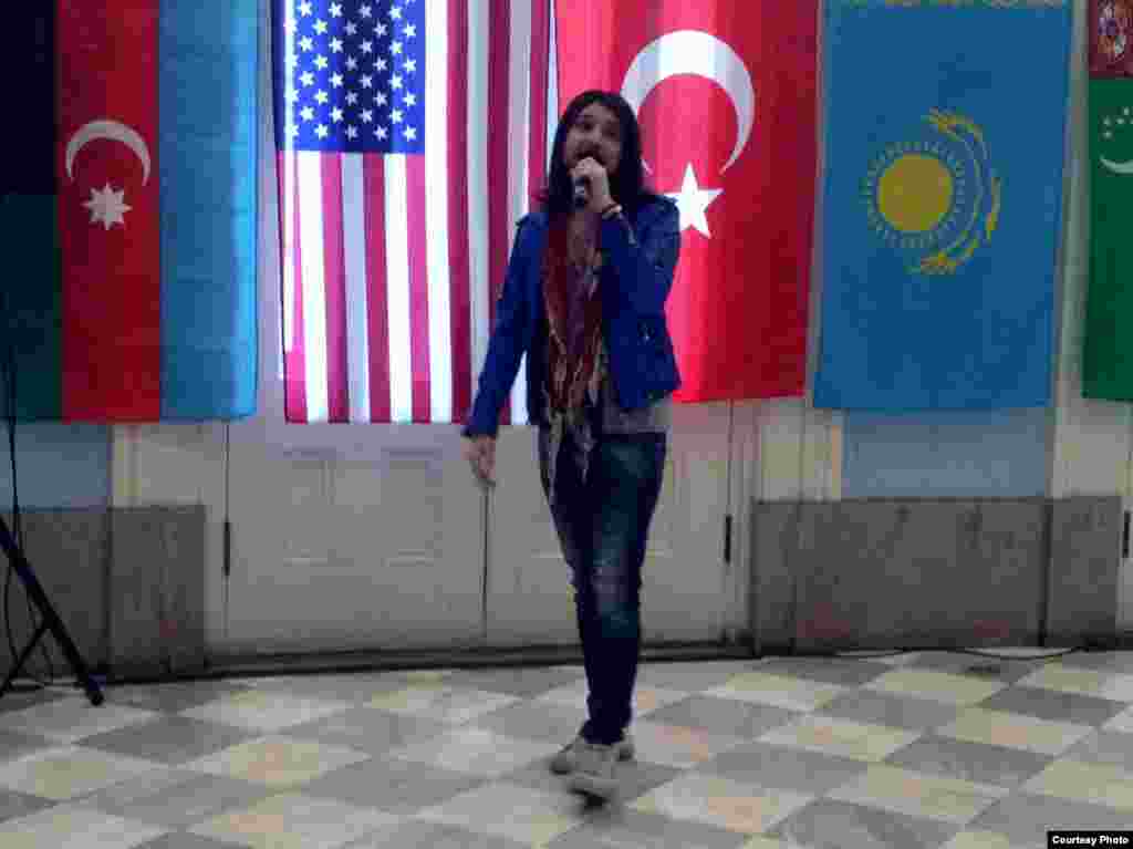 O'zbekistonlik xonanda Alisher