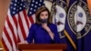 资料照片-众议院议长南希·佩洛西(Nancy Pelosi)在华盛顿国会山举行的新闻发布会上介绍了设立第25修正案委员会的立法。（2020年10月10日）