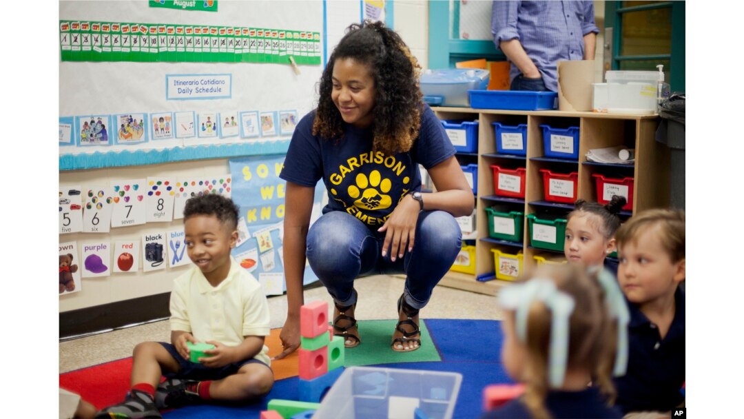 Making the classroom look bright and cheery can lessen stress for younger children. (AP PHOTO)
