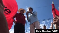 El candidato opositor Salvador Nasralla se une a protestas por conteos presidenciales en Honduras.