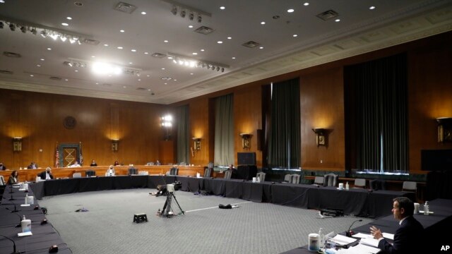 拉特克里夫的確認聽證會為國會參議院首場符合“新社交距離指導方針”的聽證會。