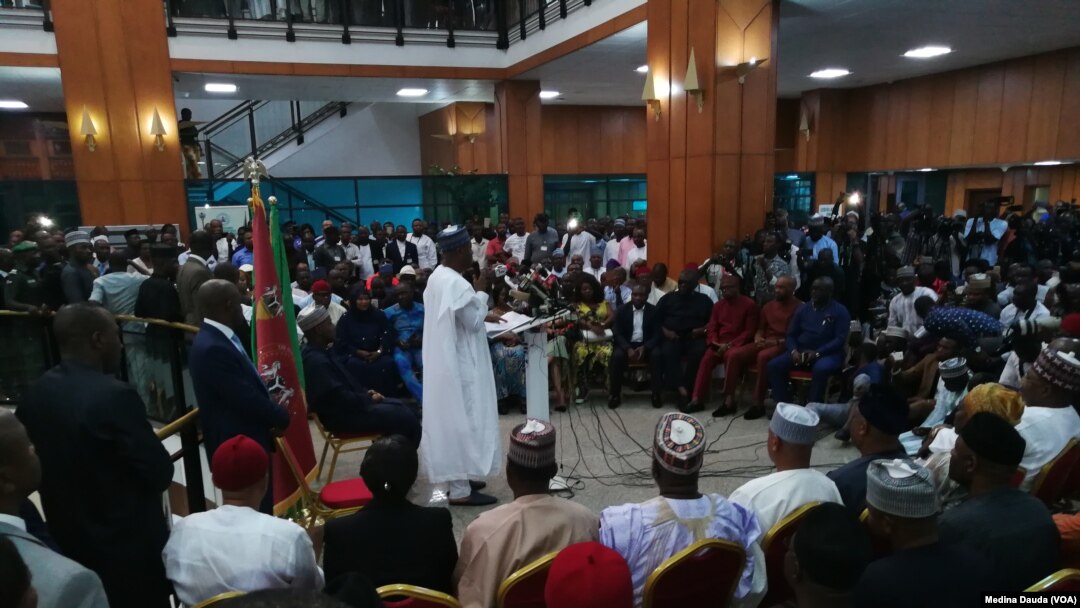 ABUJA: Shugaban Majalisar Dattawa yana yiwa 'yan jarida jawabi