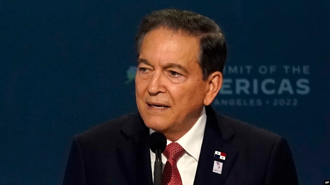 ARCHIVO - El presidente de Panamá, Laurentino Cortizo, se dirige a la sesión plenaria de apertura de la Cumbre de las Américas, el 9 de junio de 2022, en Los Ángeles.
