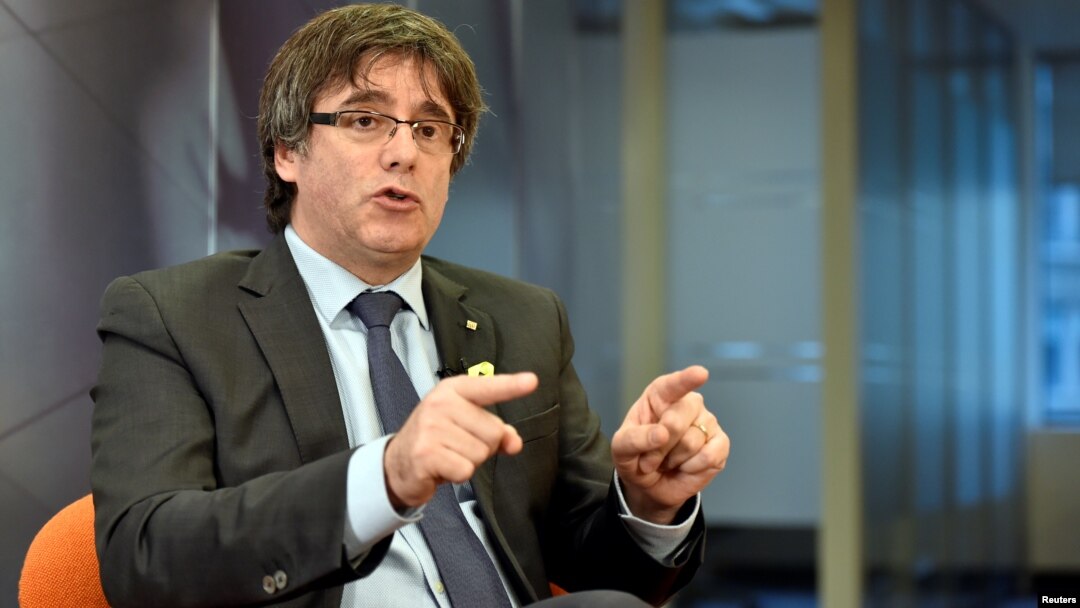 El líder separatista obtuvo el apoyo del ERC el martes por la noche en Bruselas, según un portavoz de la formación JuntsxCat que lidera Puigdemont.