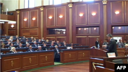 Kosovë: Parlamenti miraton reformat zgjedhore dhe guvernatorin e Bankës Qendrore