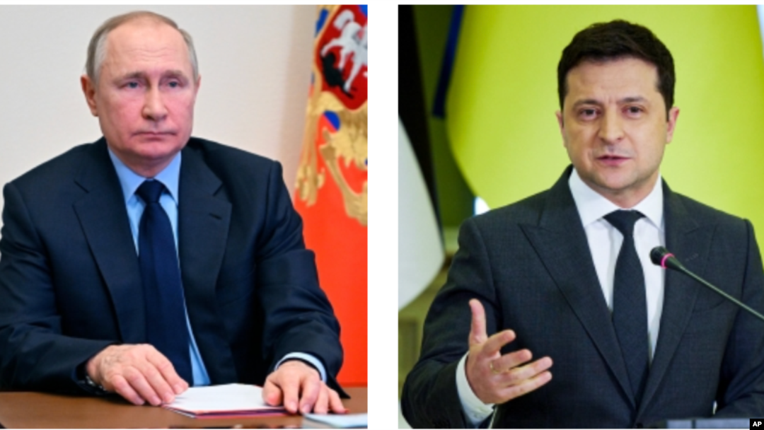 Kutoka kushoto: Rais wa Russia Vladimir Putin na Rais wa Ukraine Volodymyr Zelenskyy.
