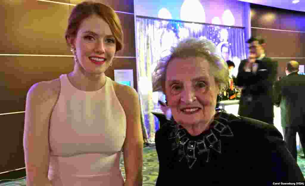 Former U.S. Secretary of State Madeleine Albright, right, confers with Alexis Keslinke, communications director for Albright Stonebridge Group, before the White House Correspondents Association dinner in Washington, April 30, 2016.